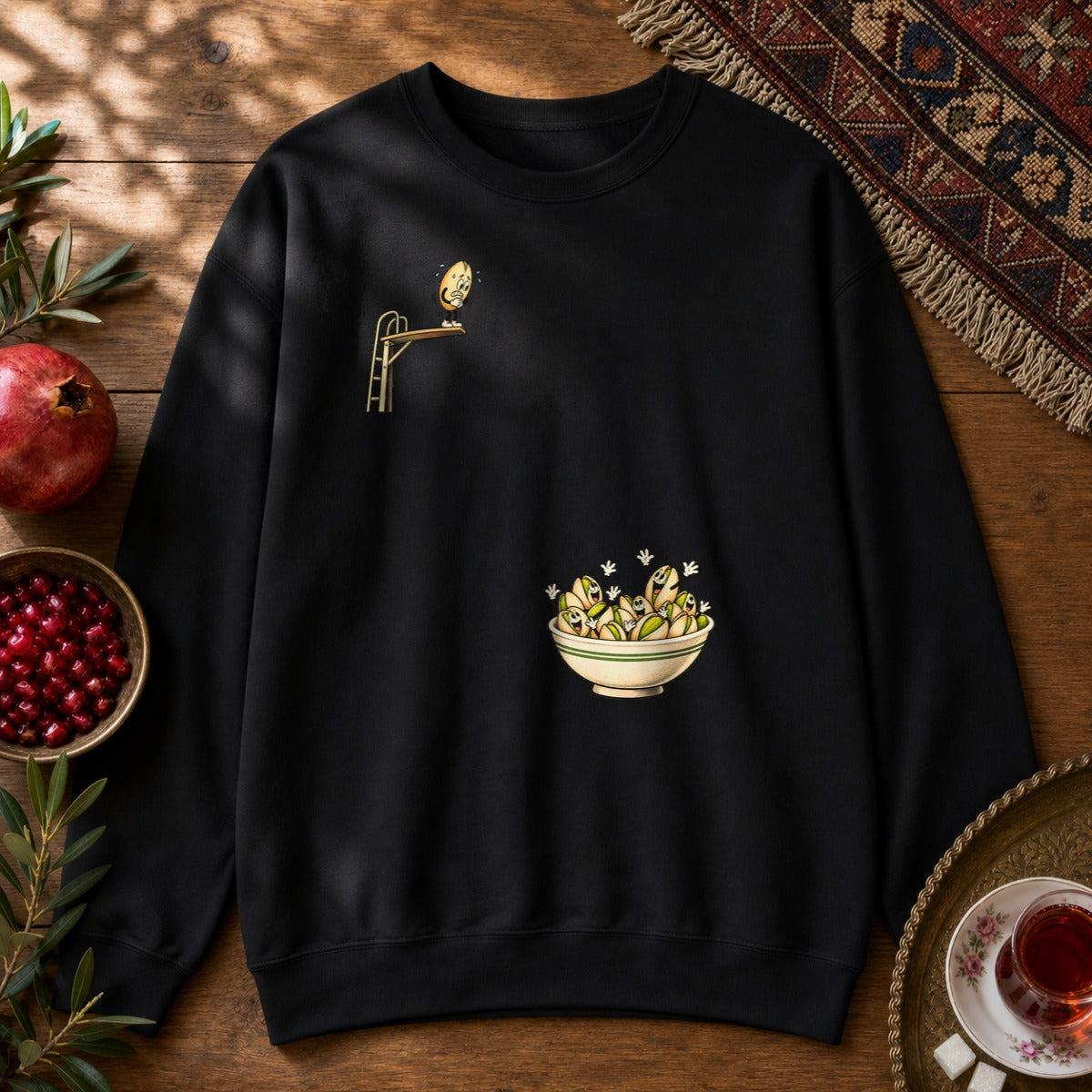 Diving Pistachio Sweatshirt - Black