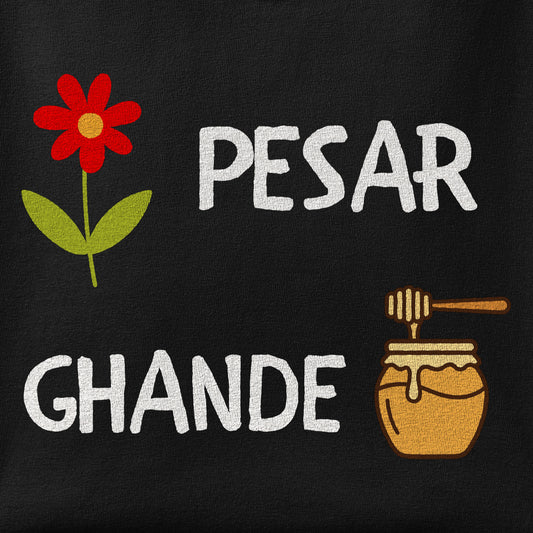 Close-up of the Gol Pesar print showing ink detail on the fabric