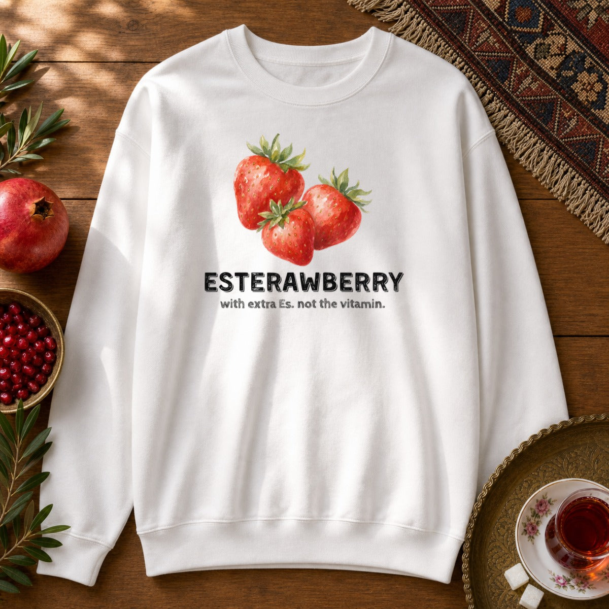 Esterawberry Sweatshirt - White